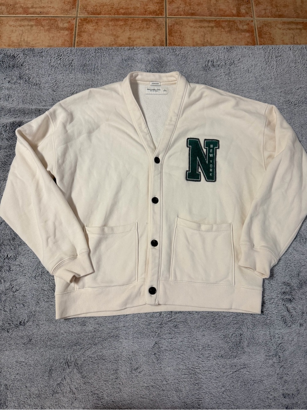 Abercrombie and Fitch Cream New York Men's varsity Cardigan Sweater size large